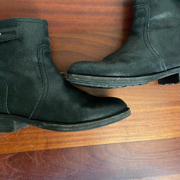Tory Burch Selena Boots Black Size 8 Crinkle Distressed Leather Logo Metallic - Picture 12 of 12